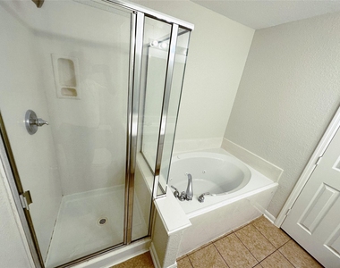 10210 Canyon Rose Lane - Photo Thumbnail 9
