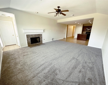 10210 Canyon Rose Lane - Photo Thumbnail 5
