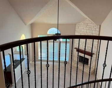 8531 Powell Ridge Drive - Photo Thumbnail 12