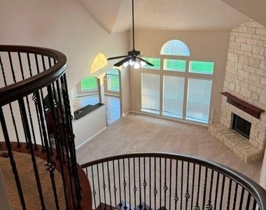 8531 Powell Ridge Drive - Photo Thumbnail 11