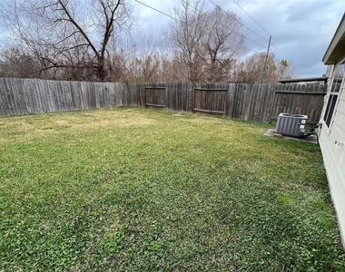 12007 Madison Oak Street - Photo Thumbnail 14