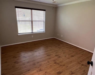 12007 Madison Oak Street - Photo Thumbnail 10