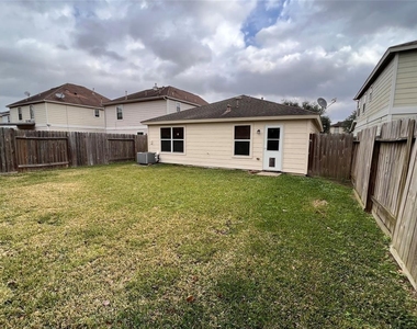 12007 Madison Oak Street - Photo Thumbnail 16