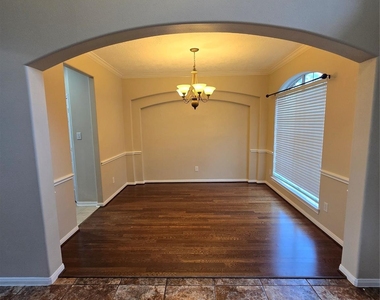 12331 Natchez Park Lane - Photo Thumbnail 21