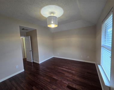 12331 Natchez Park Lane - Photo Thumbnail 12