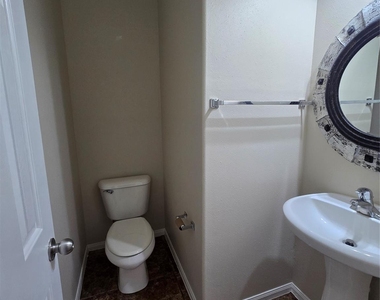12331 Natchez Park Lane - Photo Thumbnail 10