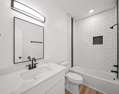 1512 W Blum Street - Photo Thumbnail 28