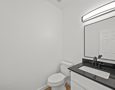 1512 W Blum Street - Photo Thumbnail 7