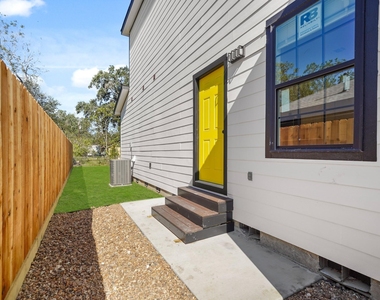 1512 W Blum Street - Photo Thumbnail 29