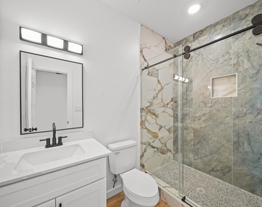 1512 W Blum Street - Photo Thumbnail 25