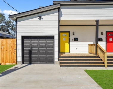 1512 W Blum Street - Photo Thumbnail 2