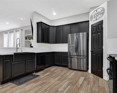 174 Horn Court - Photo Thumbnail 9