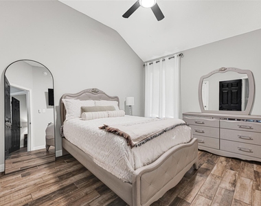 174 Horn Court - Photo Thumbnail 24