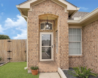 174 Horn Court - Photo Thumbnail 2