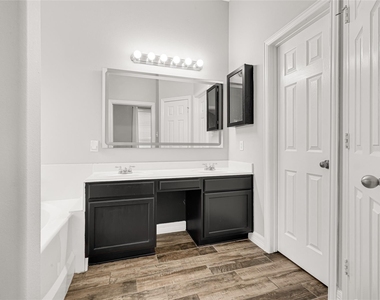 174 Horn Court - Photo Thumbnail 14