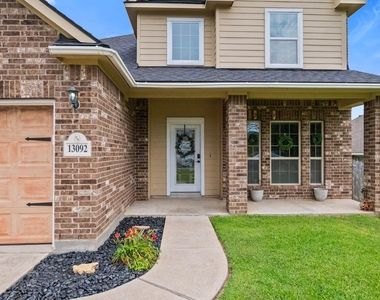 13092 Greenbriar - Photo Thumbnail 2