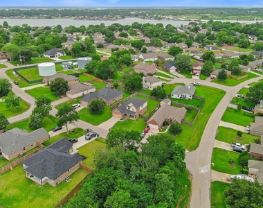 13092 Greenbriar - Photo Thumbnail 23