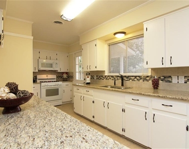 8526 Friendship Road - Photo Thumbnail 6
