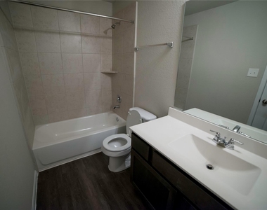 4455 Eveslage Lane - Photo Thumbnail 17
