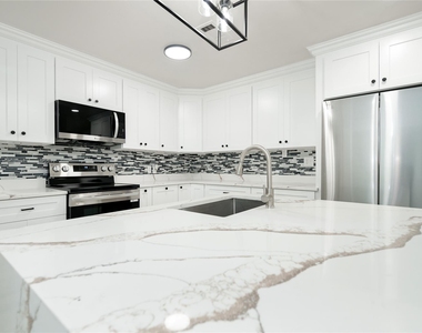 5027 Darnell Street - Photo Thumbnail 3