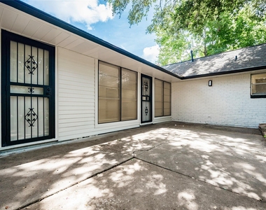 5027 Darnell Street - Photo Thumbnail 17