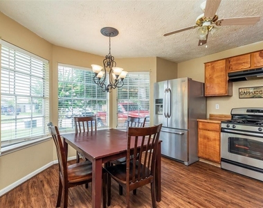 12210 Westwold Drive - Photo Thumbnail 6