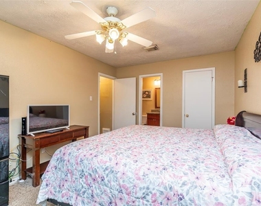 12210 Westwold Drive - Photo Thumbnail 11