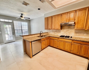 27 W Rumplecreek Place - Photo Thumbnail 10