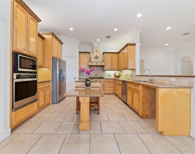 13311 Duke Of York Lane - Photo Thumbnail 9