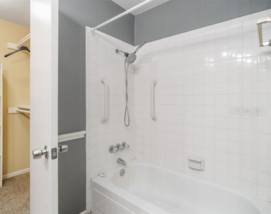 16212 Seahorse Drive - Photo Thumbnail 14