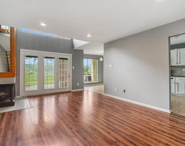 16212 Seahorse Drive - Photo Thumbnail 2