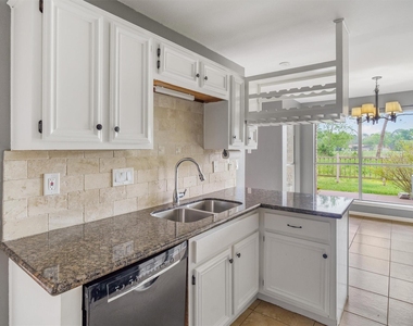 16212 Seahorse Drive - Photo Thumbnail 7