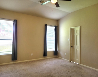 6042 Starbrook Creek Drive - Photo Thumbnail 10