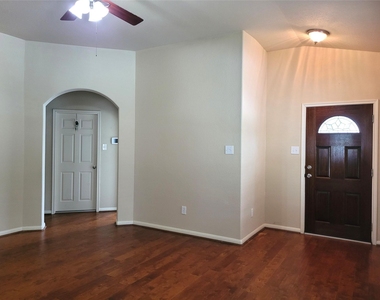 6042 Starbrook Creek Drive - Photo Thumbnail 3
