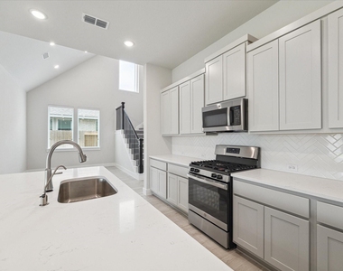 2418 Russet Forest Drive - Photo Thumbnail 9