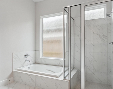 2418 Russet Forest Drive - Photo Thumbnail 17
