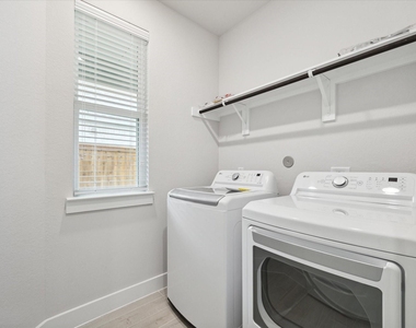 2418 Russet Forest Drive - Photo Thumbnail 33