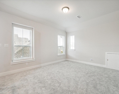 2418 Russet Forest Drive - Photo Thumbnail 21