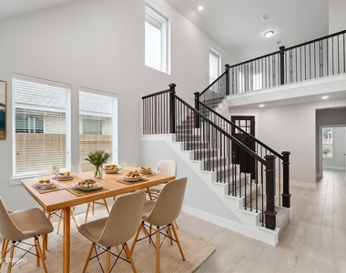 2418 Russet Forest Drive - Photo Thumbnail 4