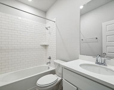 2418 Russet Forest Drive - Photo Thumbnail 32
