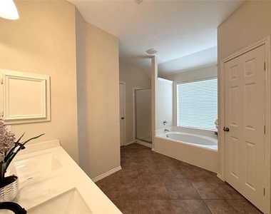 1707 Magnolia Lake - Photo Thumbnail 27