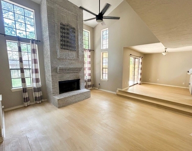 12303 Longfellow Drive - Photo Thumbnail 4