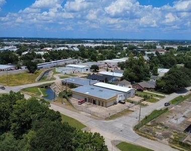6040 Gessner Road - Photo Thumbnail 6