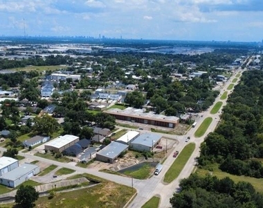 6040 Gessner Road - Photo Thumbnail 7