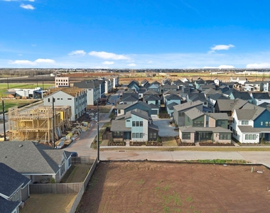 3311 Loam Lane - Photo Thumbnail 4