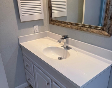 12907 Ashford Knoll Drive - Photo Thumbnail 5