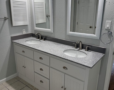 12907 Ashford Knoll Drive - Photo Thumbnail 1