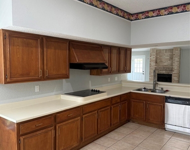 12907 Ashford Knoll Drive - Photo Thumbnail 2