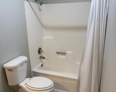 12907 Ashford Knoll Drive - Photo Thumbnail 3