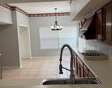 12907 Ashford Knoll Drive - Photo Thumbnail 6